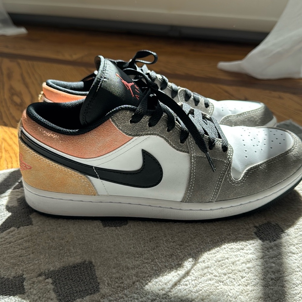 Air Jordan 1 Low Se- Grey/Black/Orange